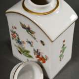 Meissen Teedose mit polychromem Kakiemon Dekor „Fliegender Hund“ und Goldstaffage, 20.Jh., Modellnr.: 5261, Formernr.: 156, Jahreszeichen: 1978, Malernr.: 404110 103, H. 13,5cm, 2 Schleifstr., Farbdefekt am Deckel - photo 2