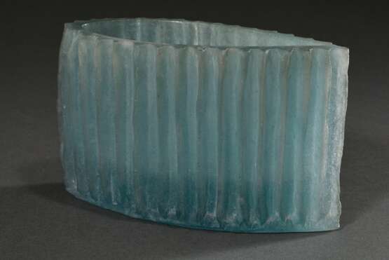 Yoshiko Yamazaki (20.Jh.) türkise Pâte-de-verre Vase "Stream No. 3" in elipsoider Form mit kannelierter Wandung, 12,3x20,5x9,5cm - photo 2