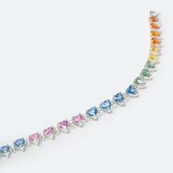 'Rainbow' Armband mit farbigen Saphiren im Herzschliff.