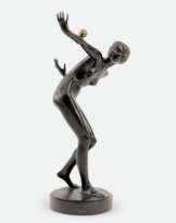 Ernst Seger (Neurode/Schlesien 1868 - Berlin 1939). Kugelspielerin.