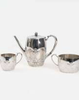 Anton Michelsen gegr. 1841, Kopenhagen. Jugendstil-Kaffeeservice mit Floral-Dekor 'Distelblumen'.