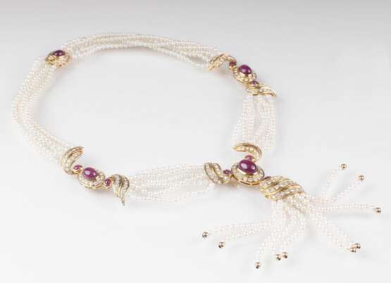 Hochwertiges Perlen-Collier mit reichem Brillant- und Rubin-Besatz - Foto 1