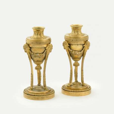 Paar urnenförmiger Napoléon III Leuchter. - фото 1
