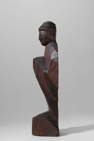 A CARVED WOOD SCULPTURE OF A STANDING NYORAI (BUDDHA) - Foto 3