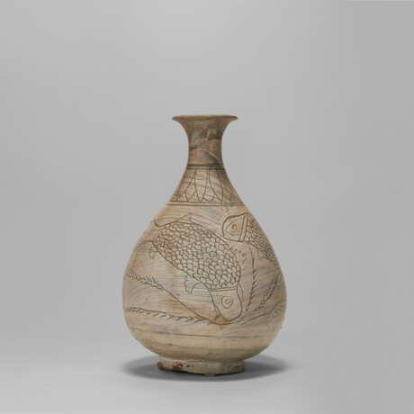 A BUNCHEONG INCISED STONEWARE BOTTLE - Foto 1