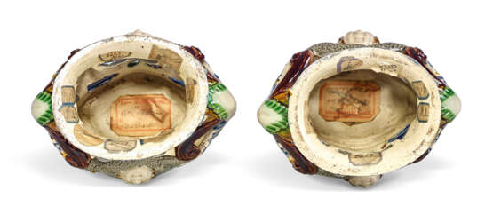 TWO FRENCH POST-PALISSY EARTHENWARE OVAL SALT-CELLARS - фото 5