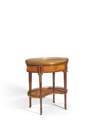 AN AUSTRIAN ORMOLU-MOUNTED ASH AND AMARANTH-CROSSBANDED OCCASIONAL TABLE - photo 3