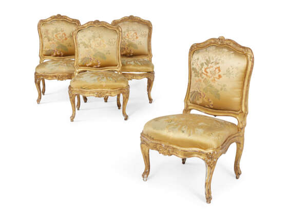 A SET OF FOUR LOUIS XV GILTWOOD SIDE-CHAIRS - Foto 1