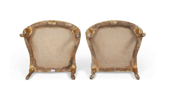 A SET OF FOUR LOUIS XV GILTWOOD SIDE-CHAIRS - фото 5