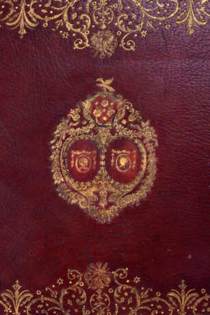 A LOUIS XV ORMOLU-MOUNTED GILT-TOOLED RED LEATHER COFFRET - Foto 7