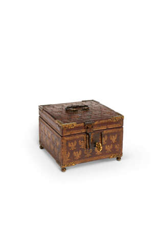 A FRENCH GILT-EMBOSSED LEATHER COFFRET - photo 1
