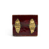 A LOUIS XV ORMOLU-MOUNTED GILT-TOOLED AND RED LEATHER SMALL BOX - photo 4