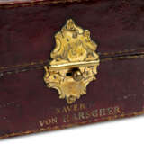 A LOUIS XV ORMOLU-MOUNTED GILT-TOOLED AND RED LEATHER SMALL BOX - photo 6