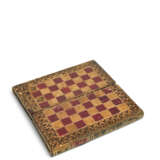 A VICTORIAN GILT-TOOLED LEATHER FOLDING GAMES BOARD - фото 3