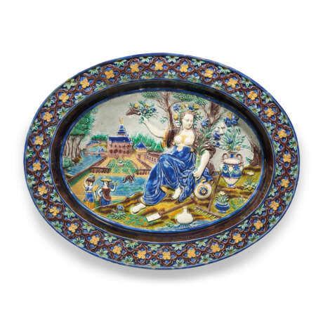 A FRENCH POST-PALISSY EARTHENWARE OVAL DISH - photo 1