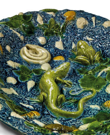 A FRENCH SCHOOL OF PALISSY EARTHENWARE OVAL DISH - Foto 2