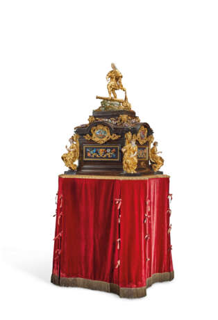 A MONUMENTAL ORMOLU-MOUNTED HARDSTONE CABINET ON STAND - photo 2