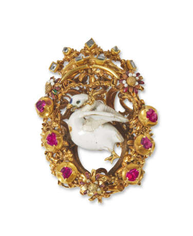 A RENAISSANCE DIAMOND AND RUBY-MOUNTED ENAMELED GOLD BADGE - фото 1