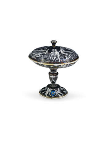 A LIMOGES ENAMEL COVERED TAZZA DEPICTING THE JUDGEMENT OF PARIS AND A SCENE FROM THE STORY OF CUPID AND PSYCHE - photo 1