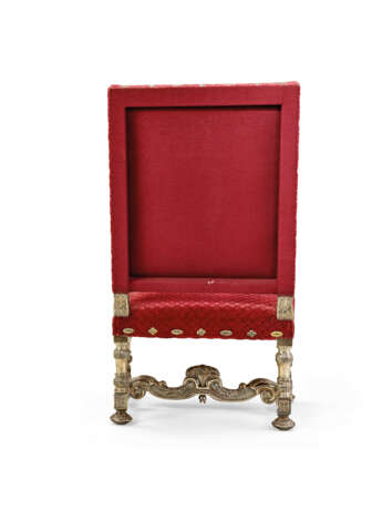 A SET OF FOUR FRENCH SILVER AND BEECHWOOD ARMCHAIRS - photo 4