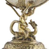 A GERMAN RENAISSANCE SILVER-GILT MOUNTED CARVED NAUTILUS CUP AND COVER - фото 4