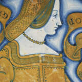 A LARGE DERUTA MAIOLICA GOLD-LUSTRED ‘BELLA DONNA’ CHARGER - фото 2