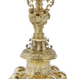 A GERMAN RENAISSANCE SILVER-GILT CUP AND COVER OR BUCKELPOKAL - фото 4