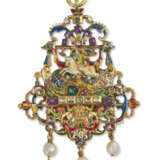 A CONTINENTAL JEWELED AND ENAMELED GOLD PENDANT OF SAINT GEORGE AND THE DRAGON - фото 1
