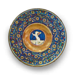 A GUBBIO MAIOLICA DATED GOLD AND RUBY LUSTRED DISH