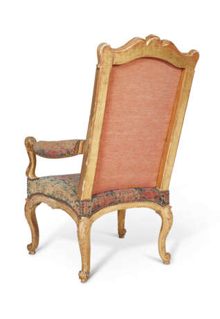 A REGENCE GILTWOOD FAUTEUIL - photo 3