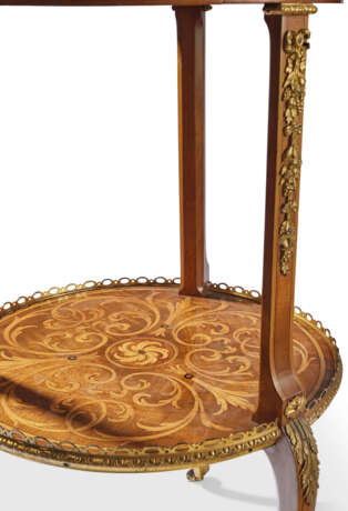 A LATE LOUIS XV ORMOLU AND PORCELAIN-MOUNTED TULIPWOOD, SYCAMORE AND HOLLY GUERIDON - фото 6