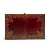 A LOUIS XV BRASS-MOUNTED GILT-TOOLED RED LEATHER COFFRET - photo 5