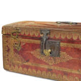 A FRENCH BRASS-MOUNTED GILT-TOOLED RED LEATHER COFFRET - photo 4