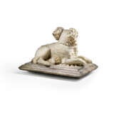 A MARBLE MODEL OF A SPANIEL, POSSIBLY A CAVALIER KING CHARLES - photo 3