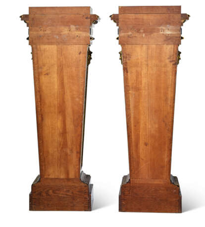 A PAIR OF NAPOLEON III ORMOLU-MOUNTED, PEWTER AND BRASS `BOULLE`-INLAID EBONY AND EBONIZED PEDESTALS - photo 4