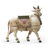 A MONUMENTAL PAINTED WOOD FIGURE OF NANDI - Foto 2