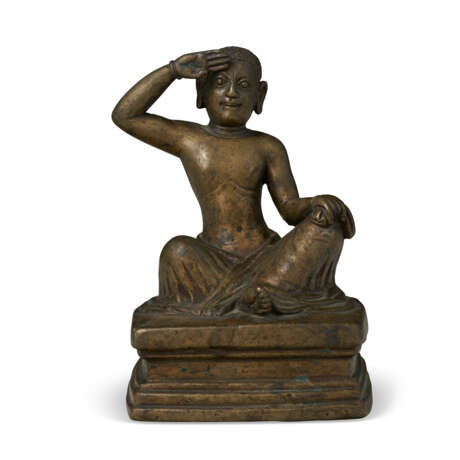 A RARE BRONZE FIGURE OF PADAMPA SANGGYE - photo 1