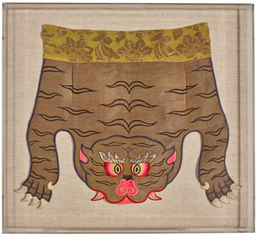 A GOLD SILK THREAD APPLIQUE OF A TIGER SKIN - photo 2