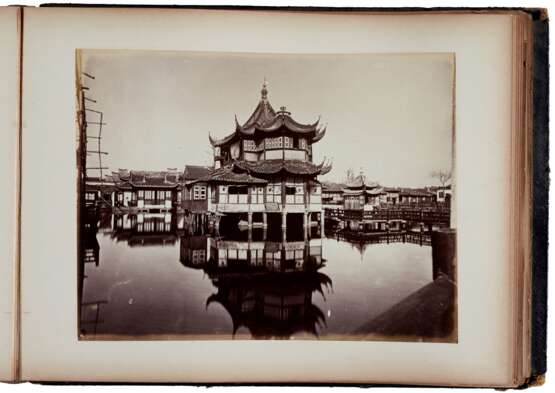Album of photographs, 1887 - photo 2