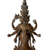 A BRONZE FIGURE OF AVALOKITESHVARA - фото 4