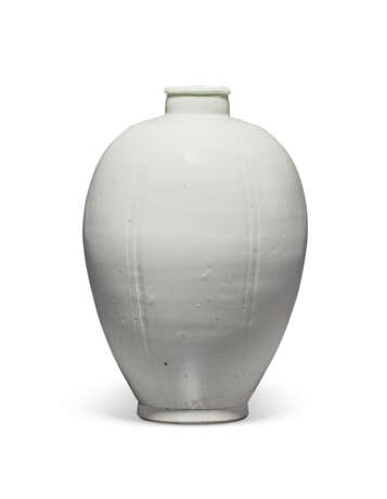 A QINGBAI OVOID VASE, MEIPING - фото 1