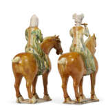 A PAIR OF TANG-STYLE SANCAI-GLAZED POTTERY FIGURES OF EQUESTRIAN MUSICIANS - фото 4