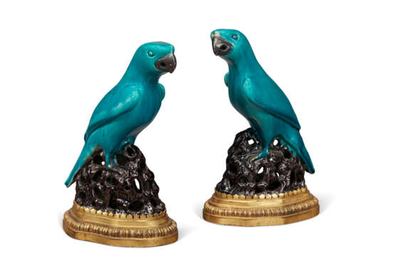 A PAIR OF TURQUOISE-GLAZED FIGURES OF PARROTS WITH ORMOLU MOUNTS - photo 1