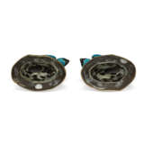 A PAIR OF TURQUOISE-GLAZED FIGURES OF PARROTS WITH ORMOLU MOUNTS - фото 4