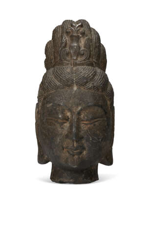 A CARVED STONE HEAD OF BODHISATTVA - фото 2