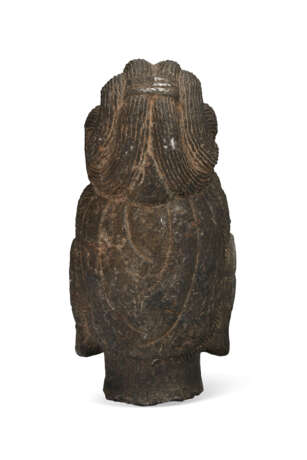 A CARVED STONE HEAD OF BODHISATTVA - фото 4