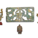FOUR SMALL BRONZE OBJECTS - Foto 2