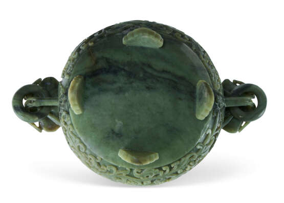 A LARGE SPINACH-GREEN JADE MARRIAGE BOWL - photo 6
