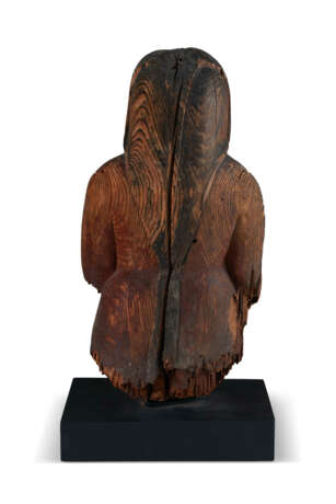 A WOOD SCULPTURE OF A SEATED FEMALE SHINTO DIETY (SHINZO) - фото 2