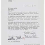 Columbia Records: 16 documents signed - photo 2